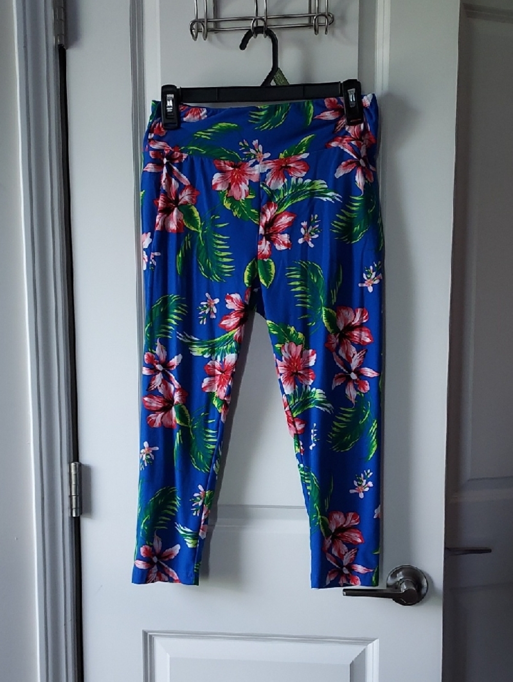 No Boundaries Blue Floral Cropped Leggings Large 11 13